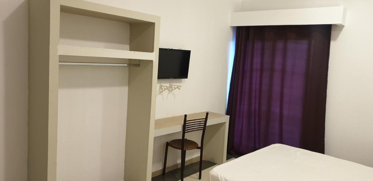 Hotel Privilege Bir El Djir Exterior photo